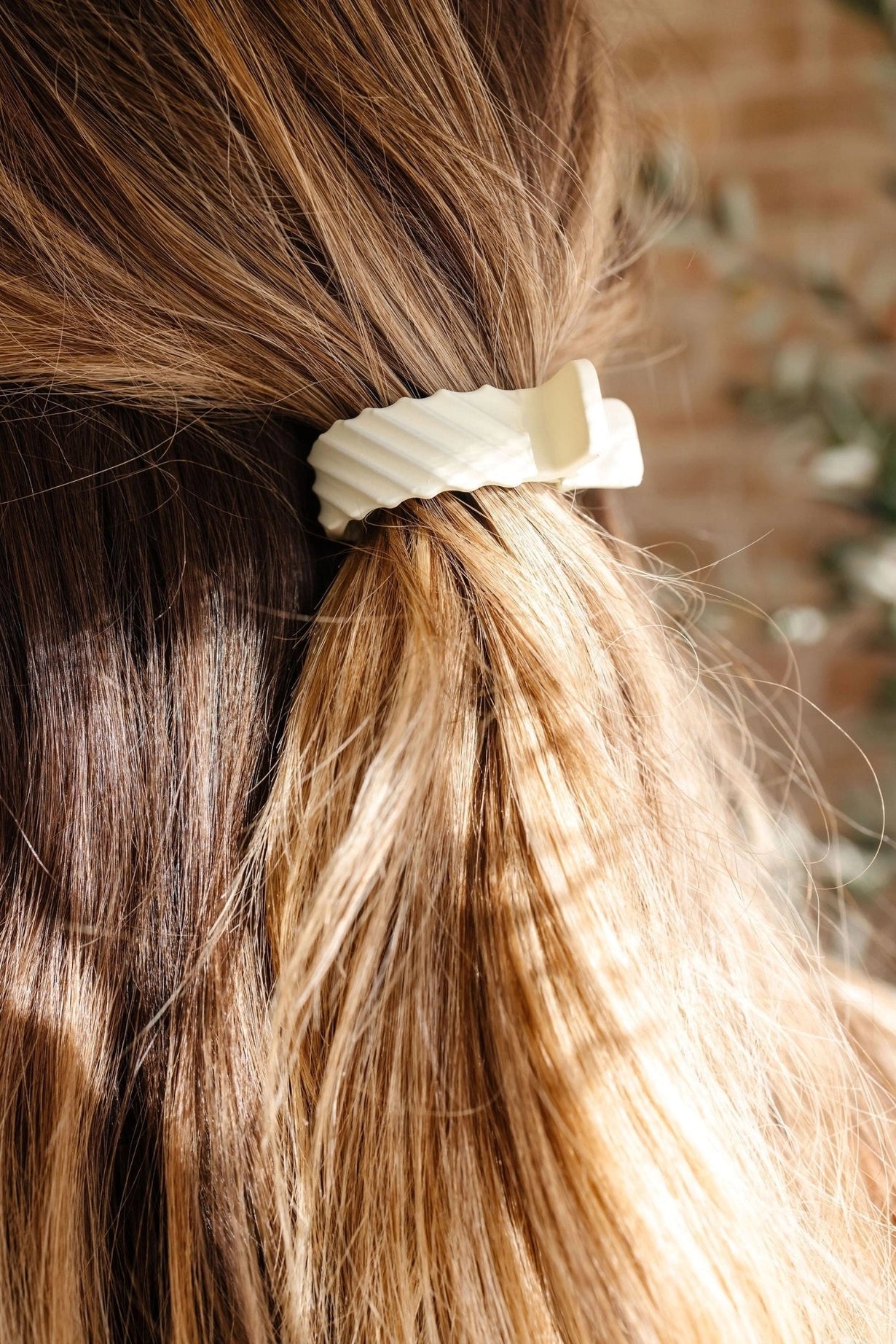 Ponytail Claw Hair Clip - Cream Diagonals