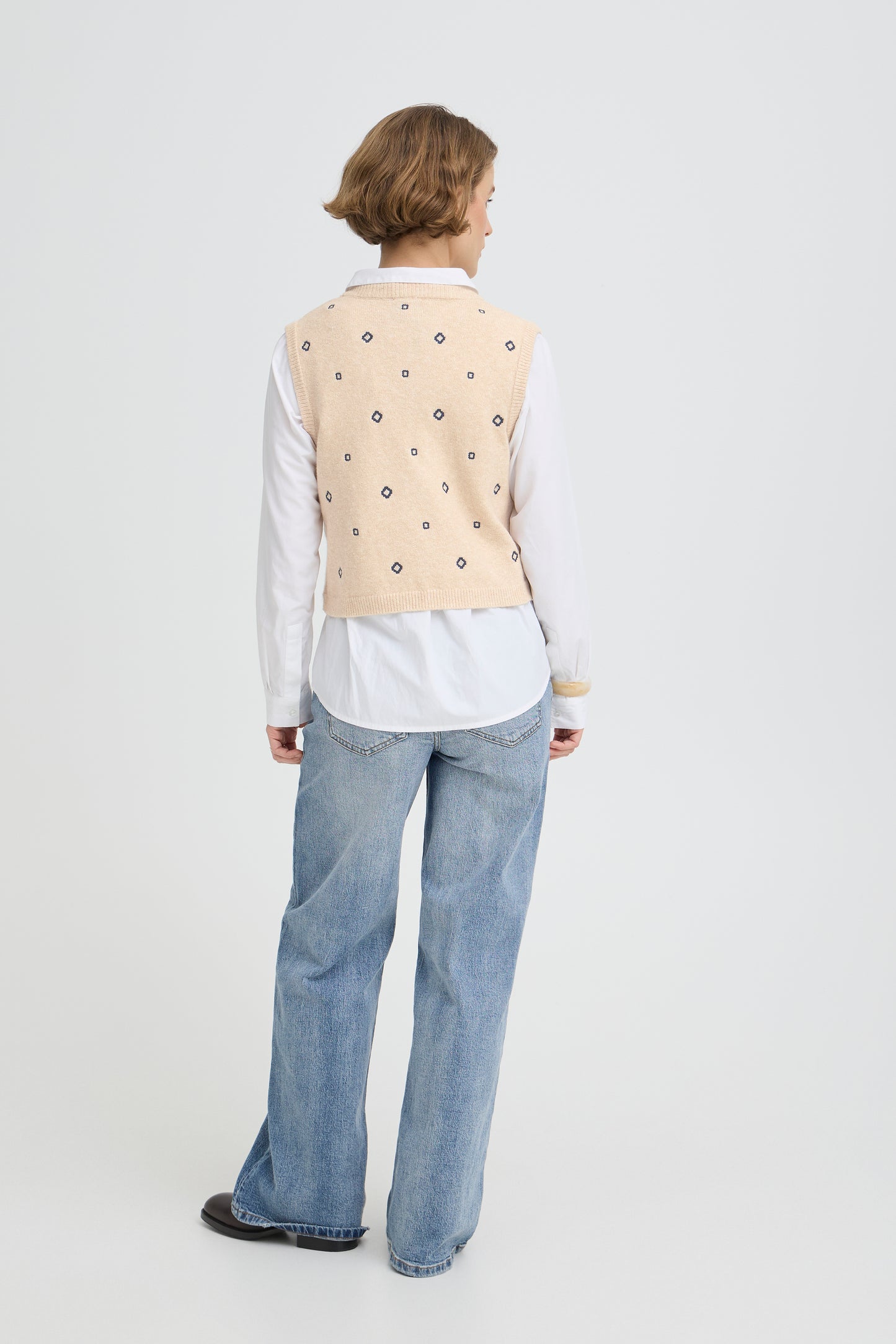 Nadika Vest with Diamond Print - Oyster