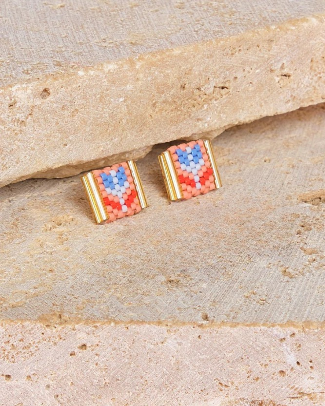 Tulip Stud Earrings - Salmon