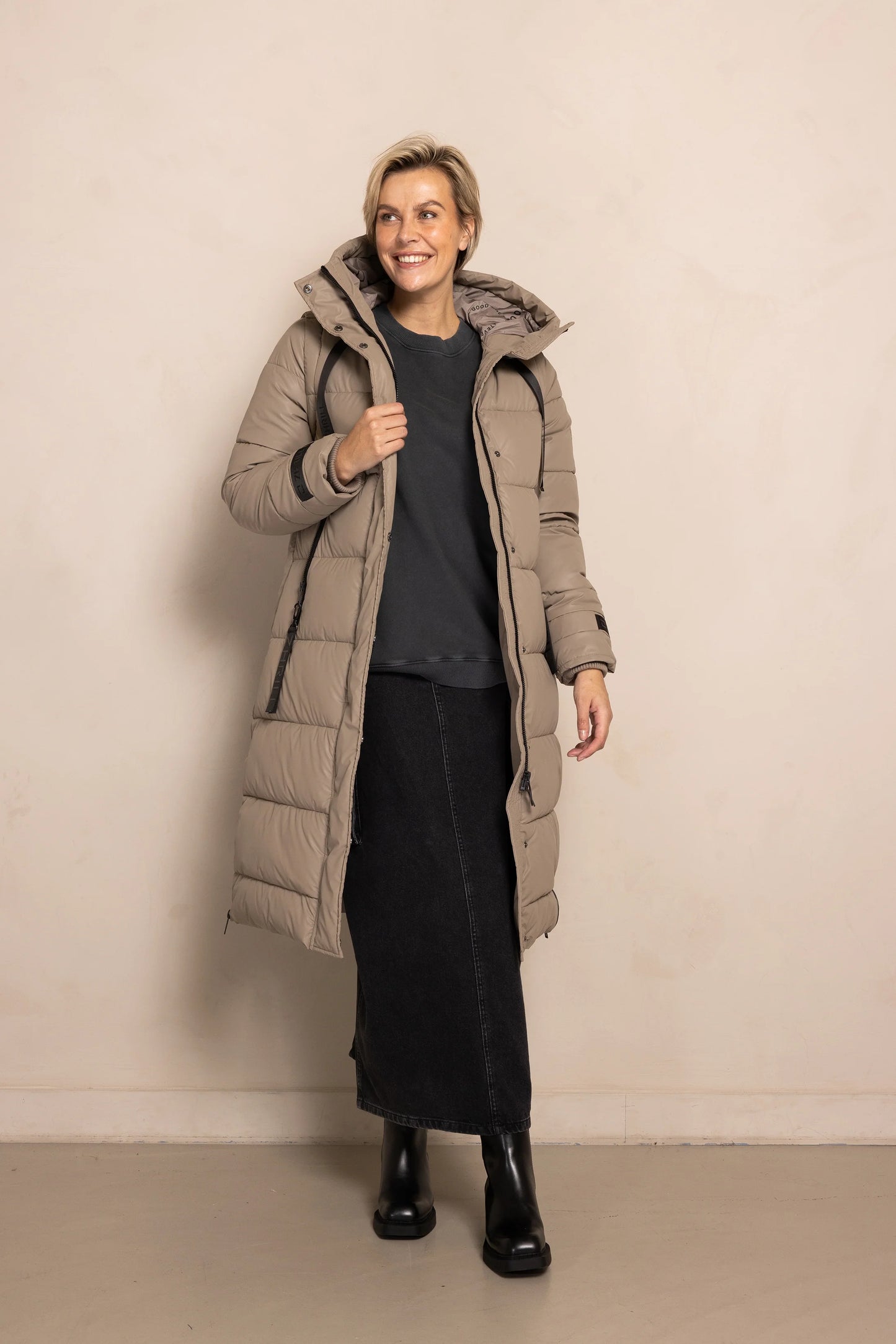 Isi Long Puffer Jacket - Taupe/Black