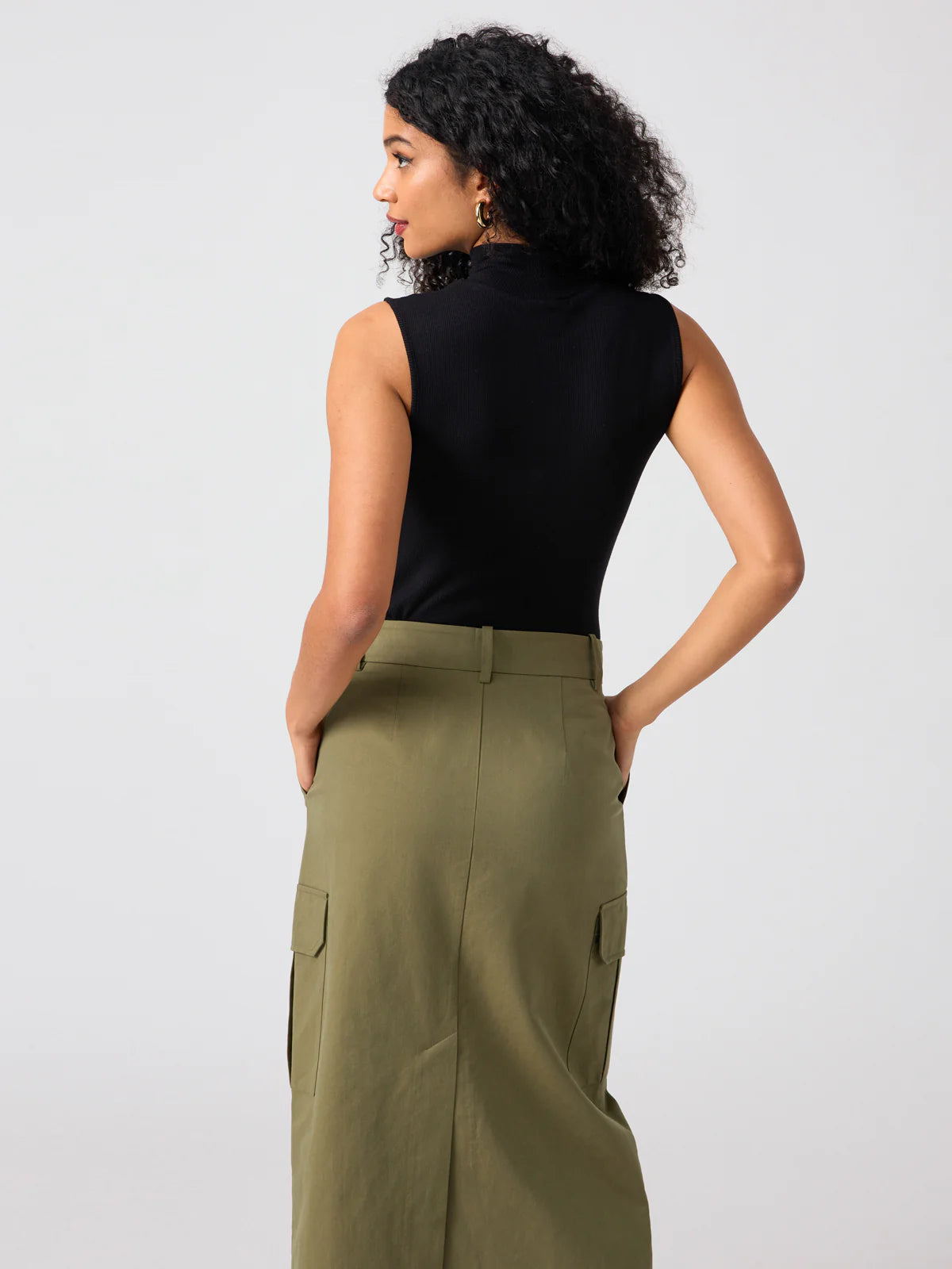 Essential Sleeveless Mock Turtleneck Top - Black