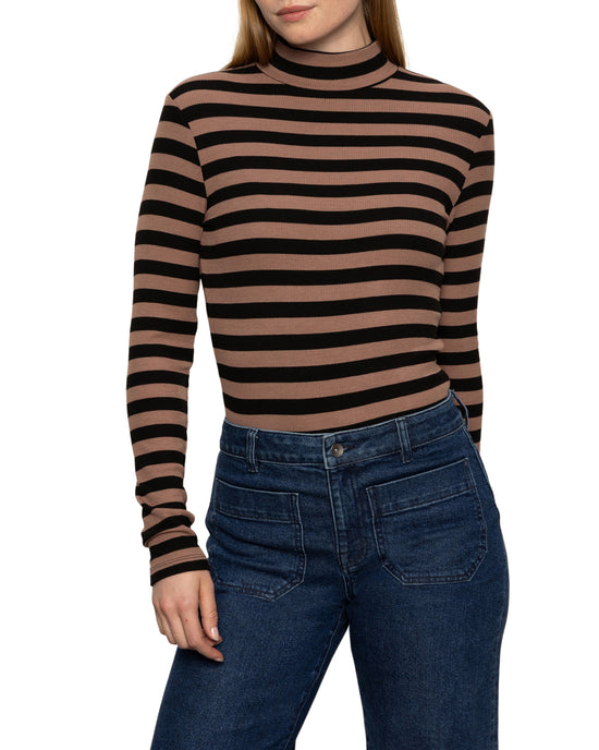 Long Sleeve Mock Neck Essential Tee - Mocha/Black