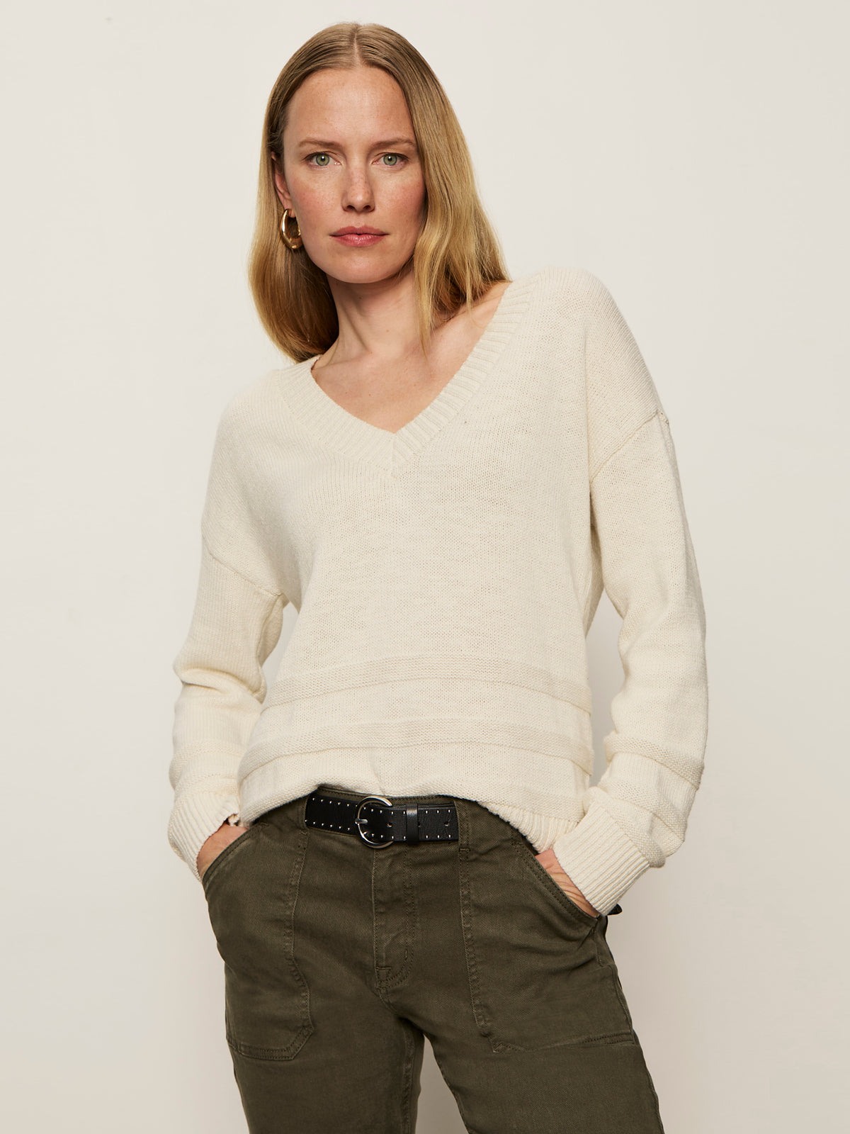 Classic V-Neck Sweater - Chalk