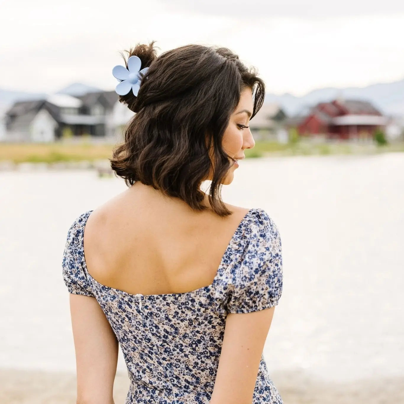 Flower Claw Hair Clip - Blue