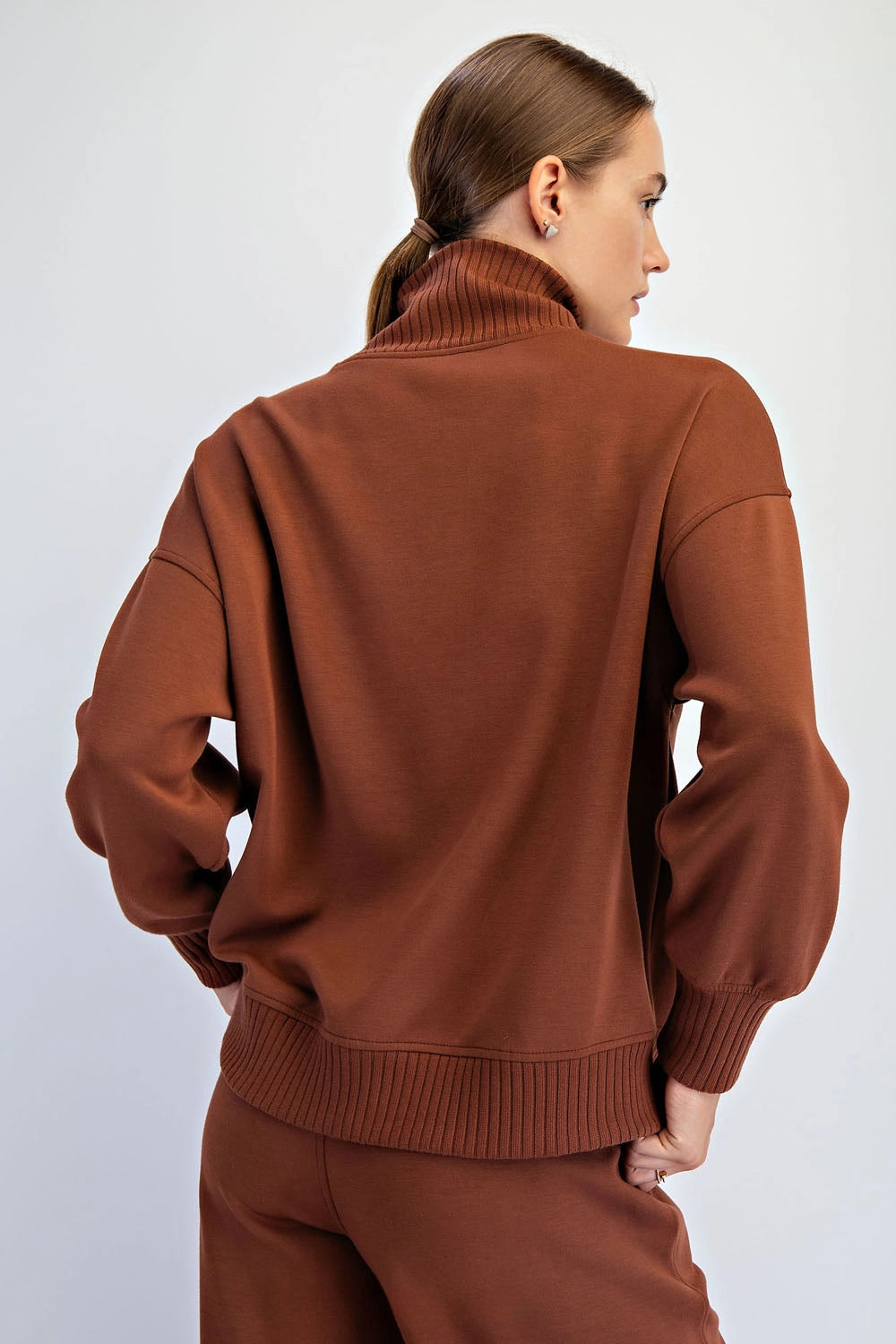 Ribbed Mock Neck Pullover Sweatshirt - Chestnut