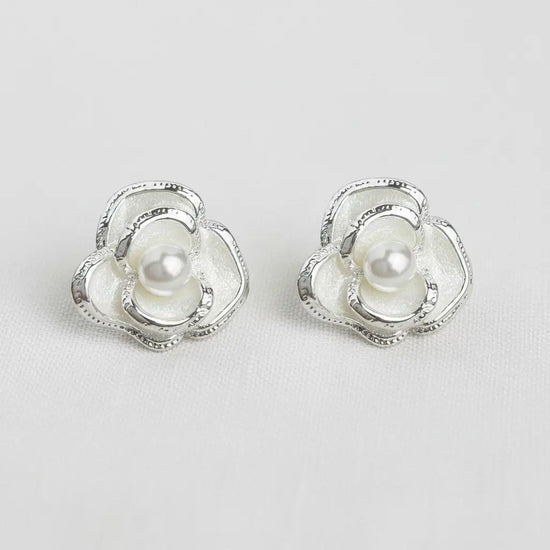 Floral Earrings with Pearls- Silver