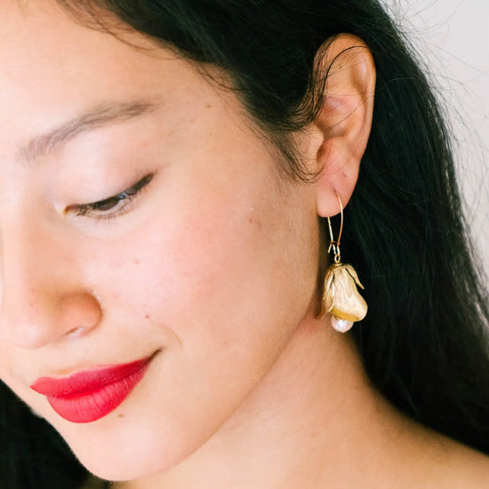 Flower Bud & Pearl Hanging Earrings