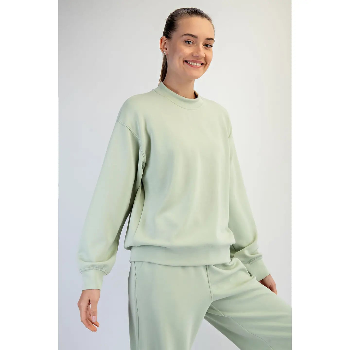 Crew Neck Sweatshirt - Pistachio Cream