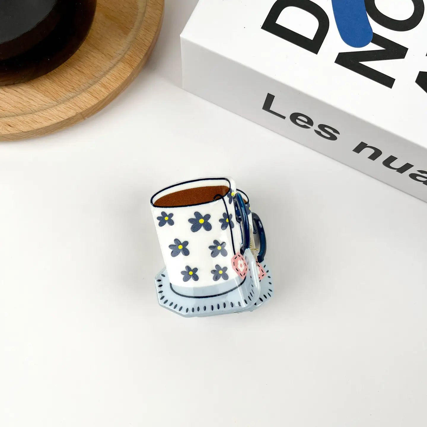 Cartoon Coffee Cup Claw Hair Clip - White