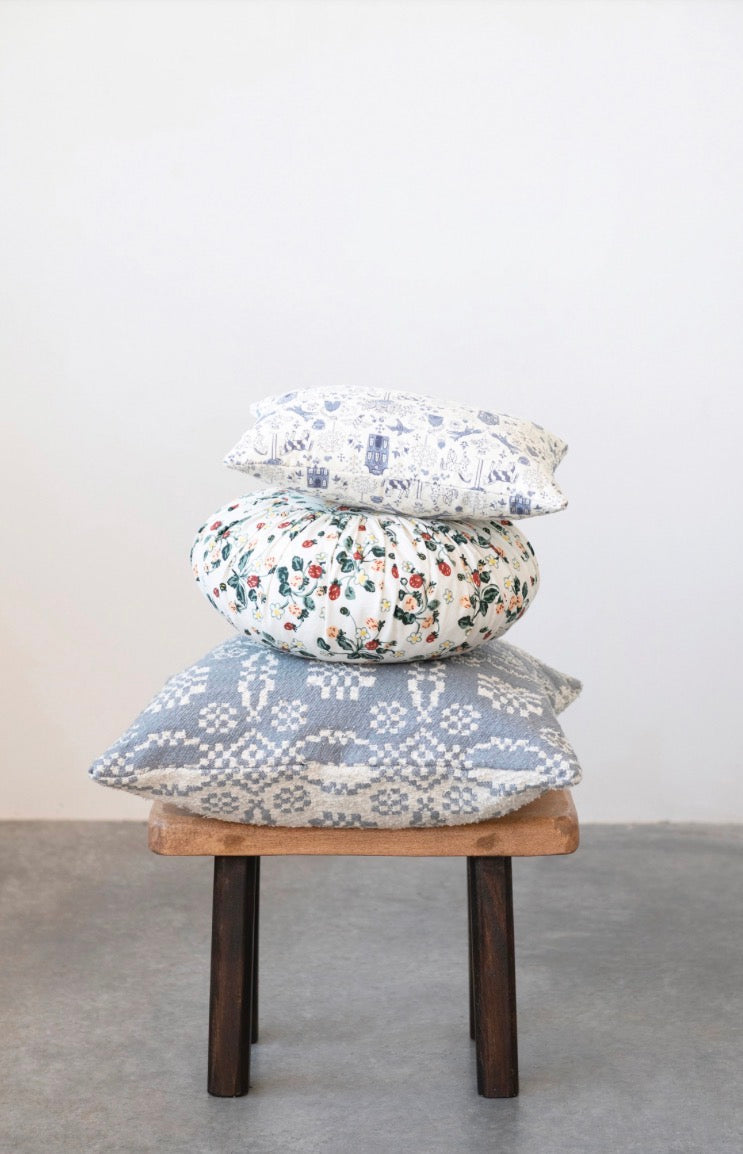 Round Pleated Floral Throw Pillow