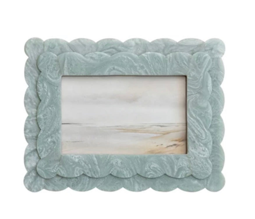 Scalloped Edge Photo Frame - Light Green