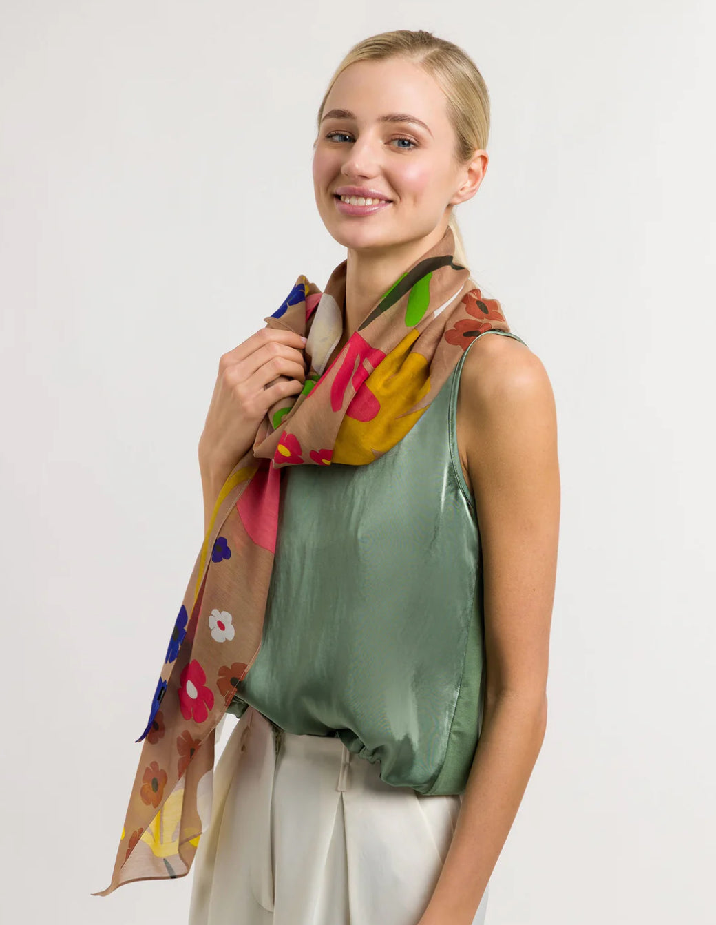 Retro Garden Scarf - Camel