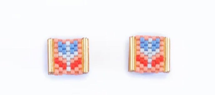 Tulip Stud Earrings - Salmon