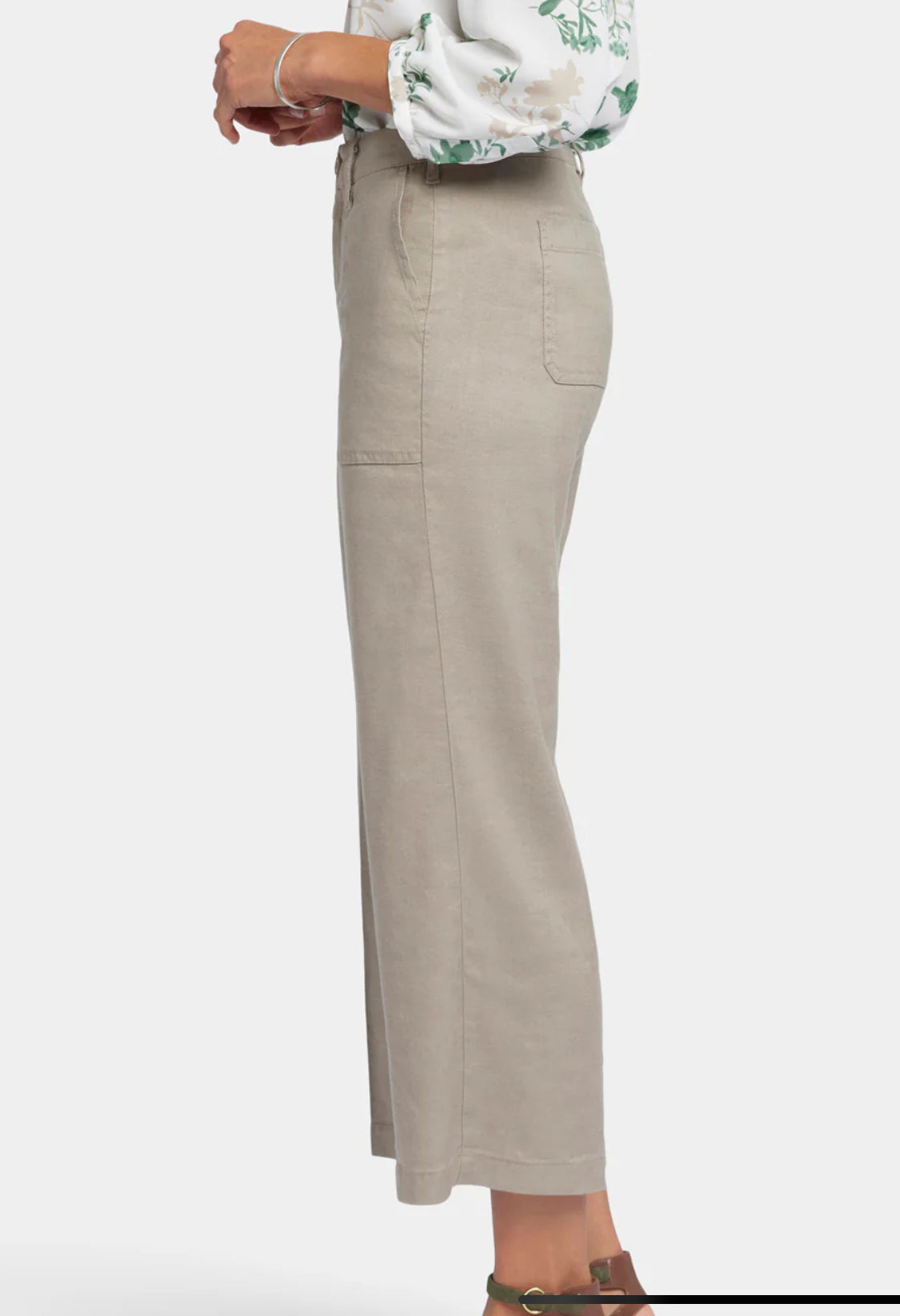 Wide Leg Cropped Cargo Pants - Saddlewood