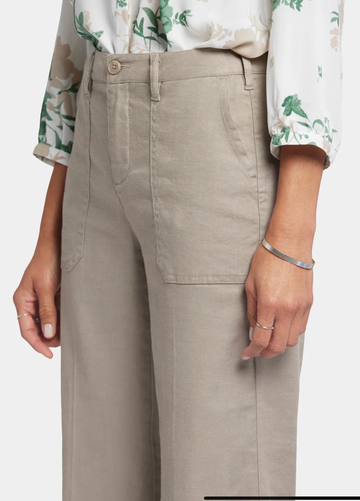 Wide Leg Cropped Cargo Pants - Saddlewood