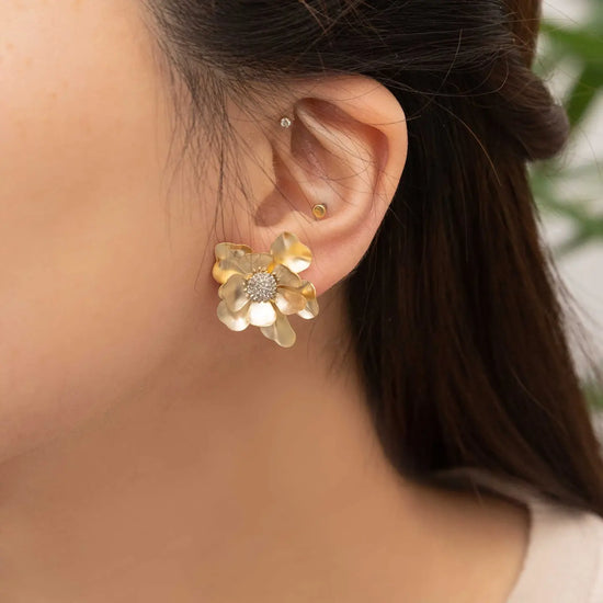 Anemone Stud Earrings - Gold