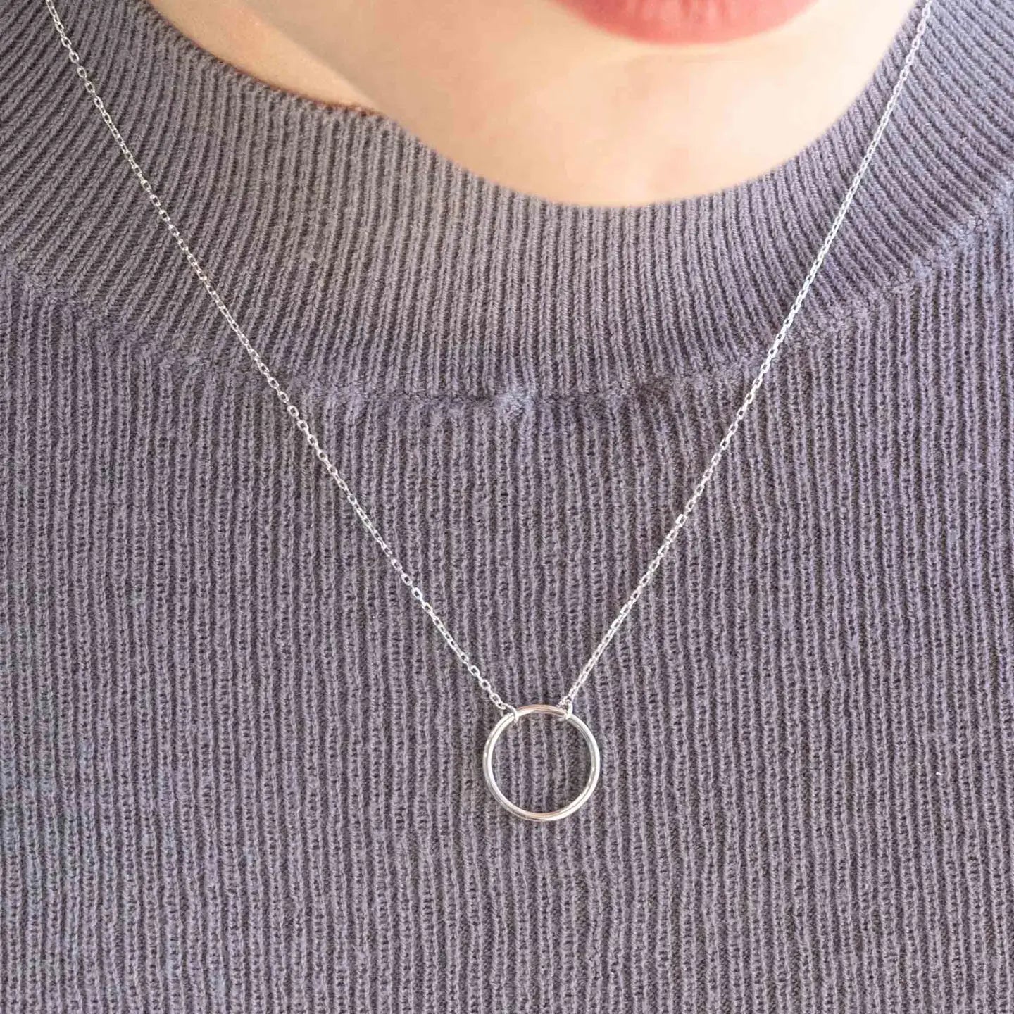Maddox Circle Charm Necklace - Silver
