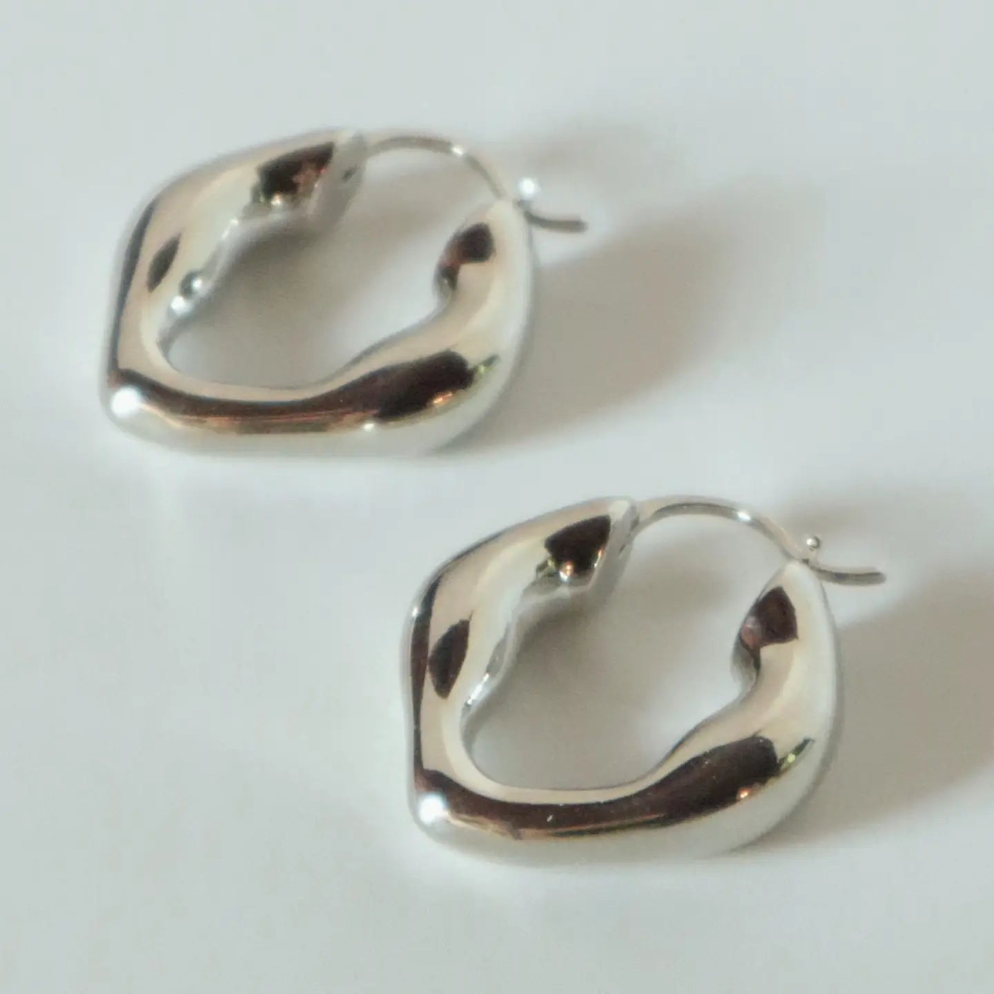 Alma Organic Huggie Hoop Earrings - Silver