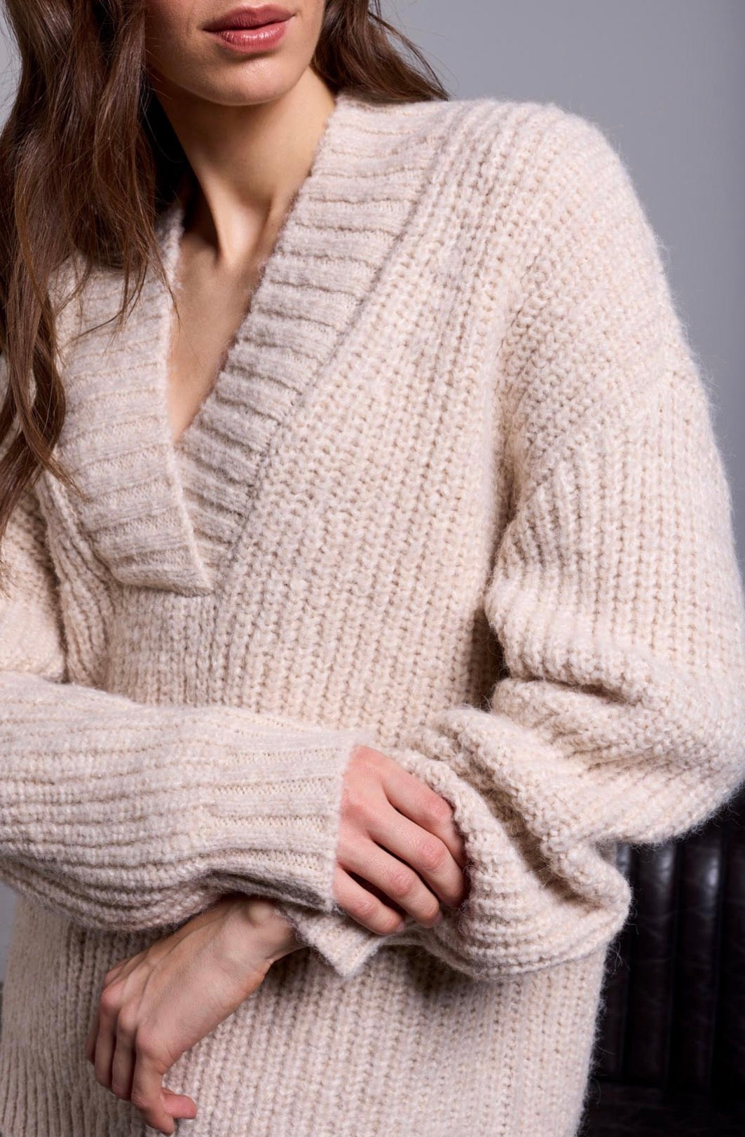 Oversized V-Neck Sweater - Heather Cream