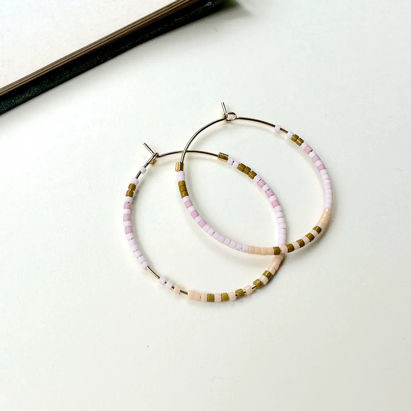 Tondo Beaded Hoop Earrings - Pink/Olive