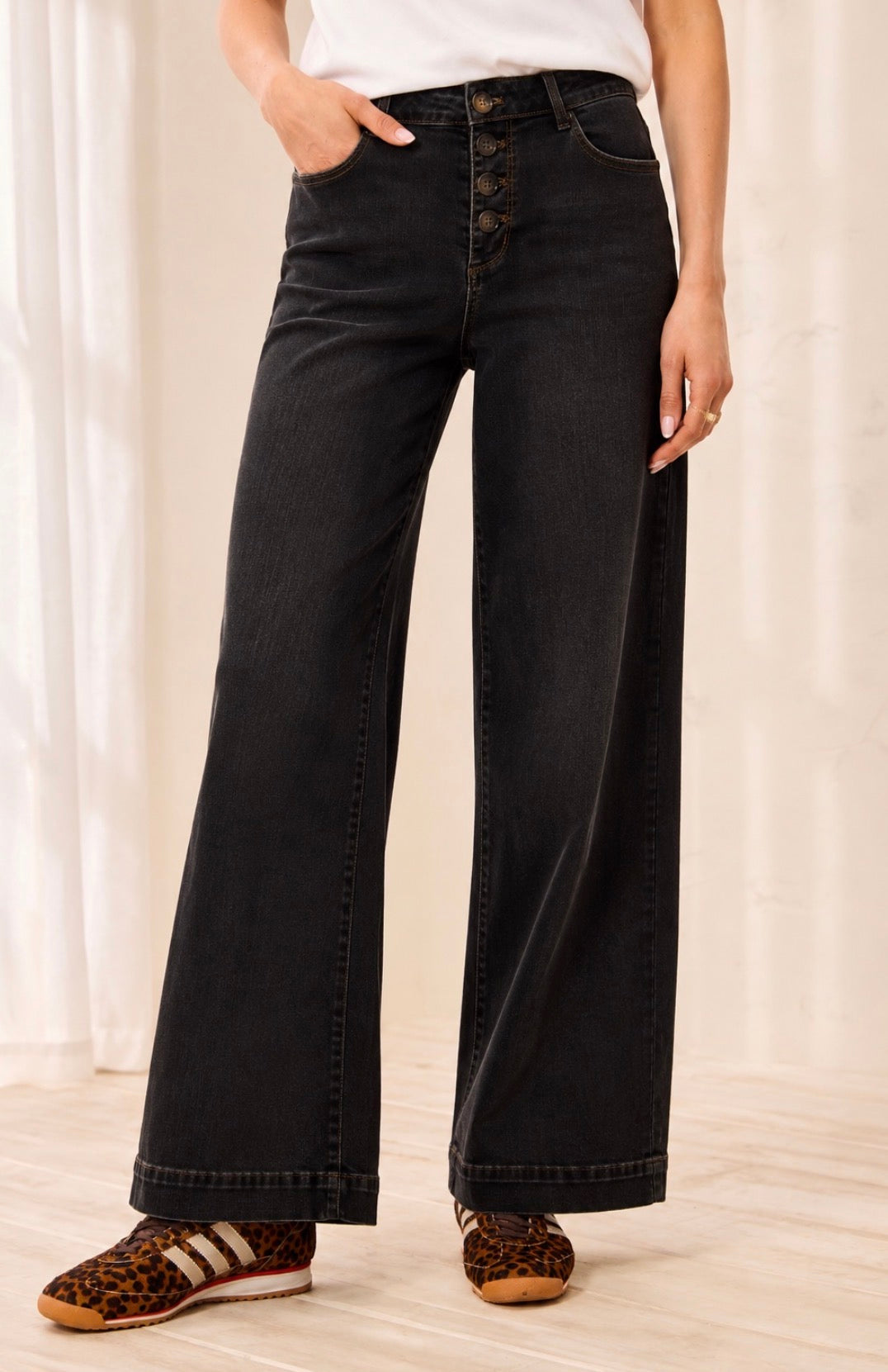 Audrey Button Fly Cropped Denim - Black