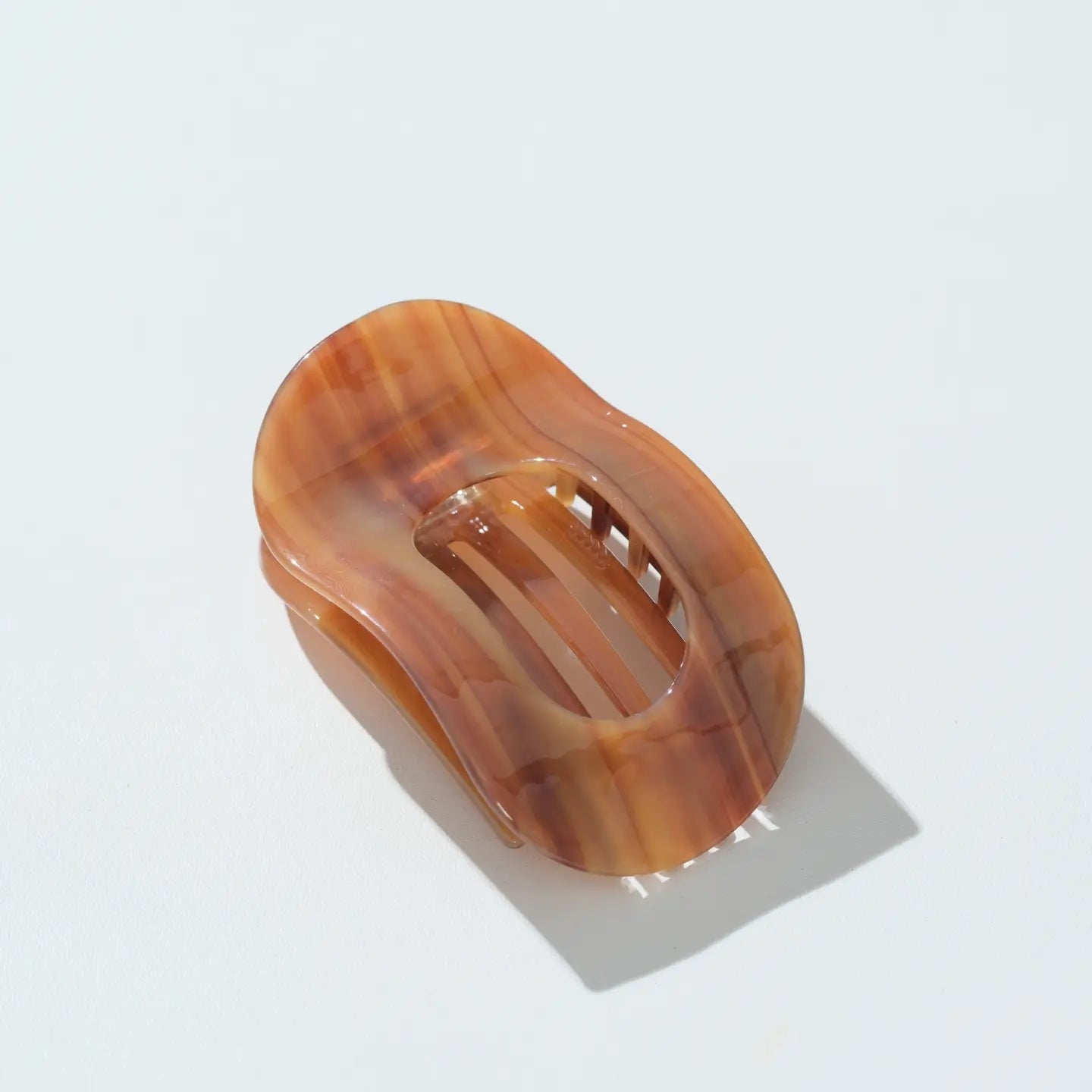 Oval Lay Flat Hair Clip - Brown