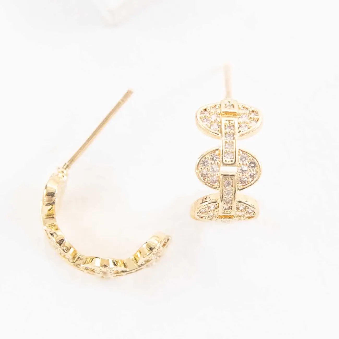 Link Huggie Pavé Hoop Earrings