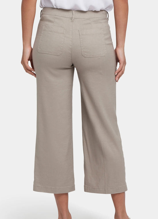 Wide Leg Cargo Capri Pants - Saddlewood