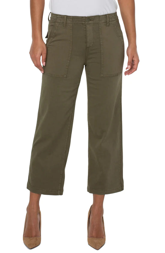 Load image into Gallery viewer, Cargo Wide Leg Cropped Pants - Myrtle Green
