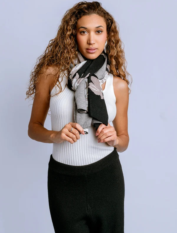 Peony Poncho - Black/Neutral