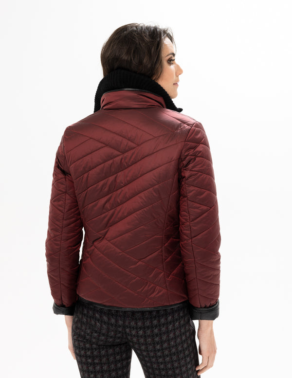 Load image into Gallery viewer, Short Quilted Jacket - Beets
