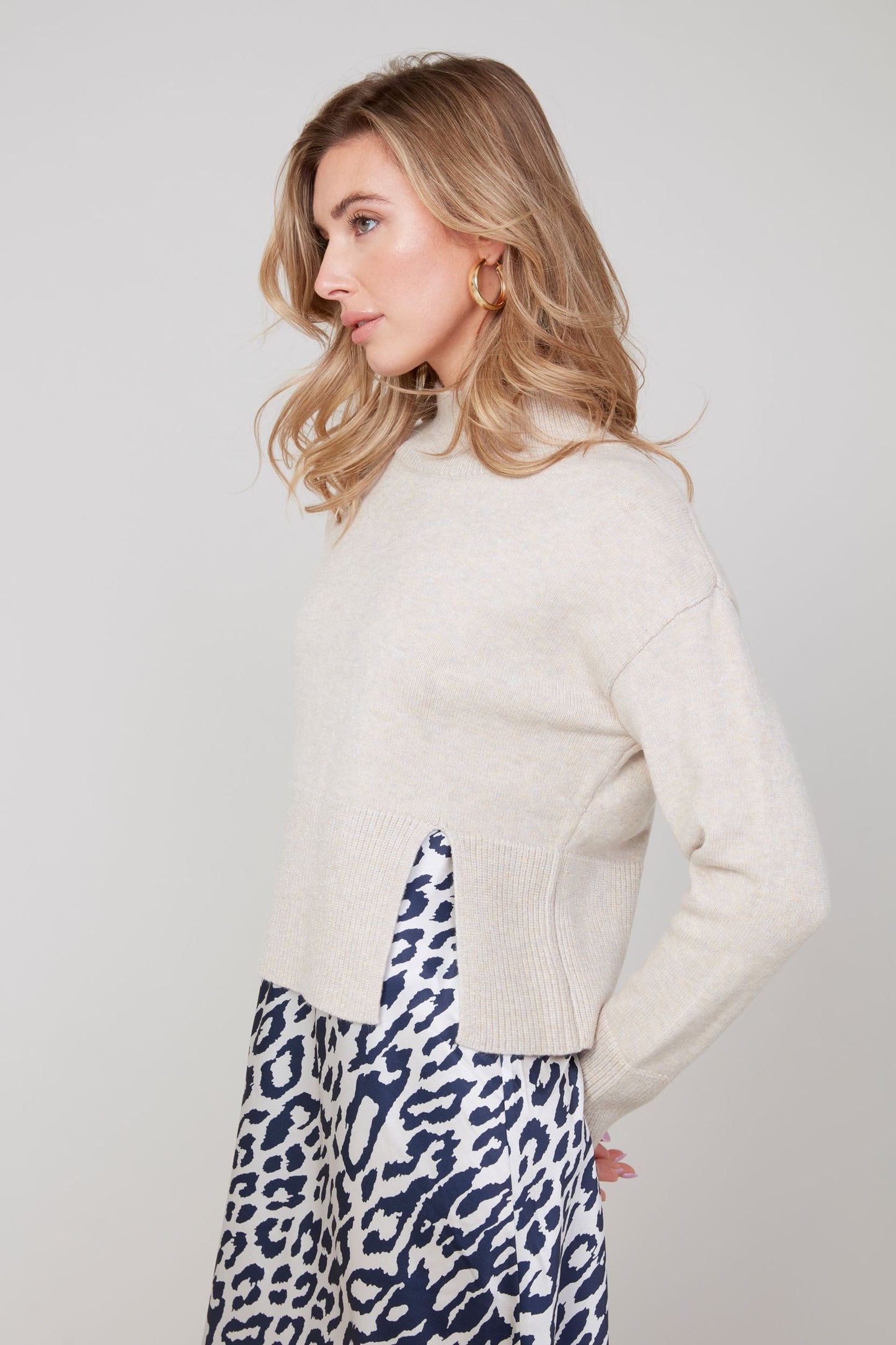 Cropped Mock Neck Sweater with Split Hem - Heather Oyster