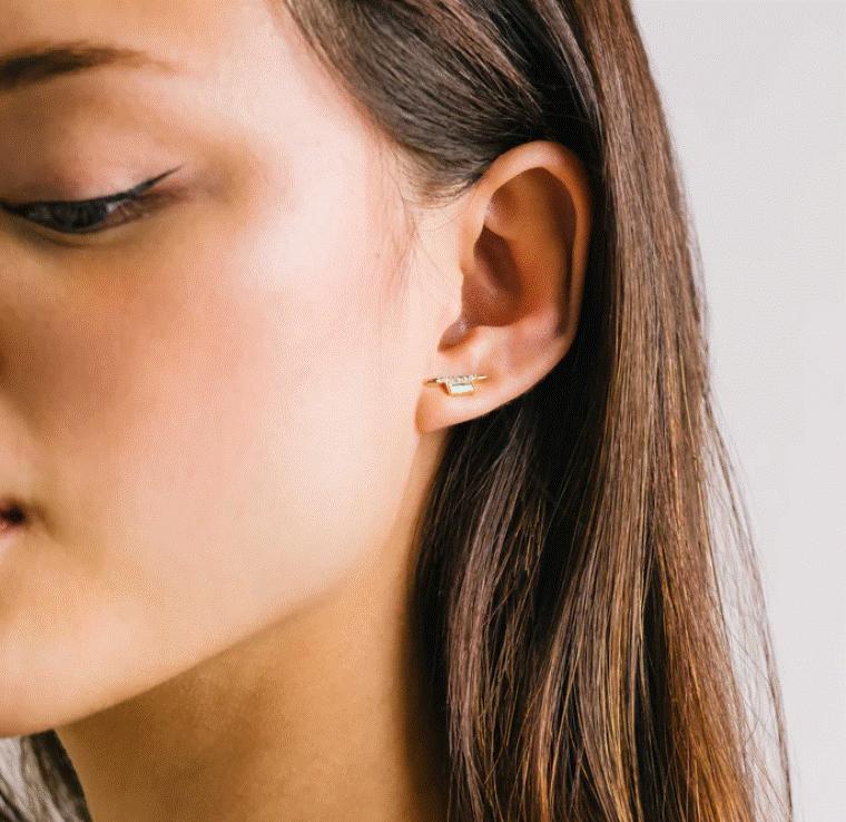 Load image into Gallery viewer, Vendetta Stud Earings - Clear
