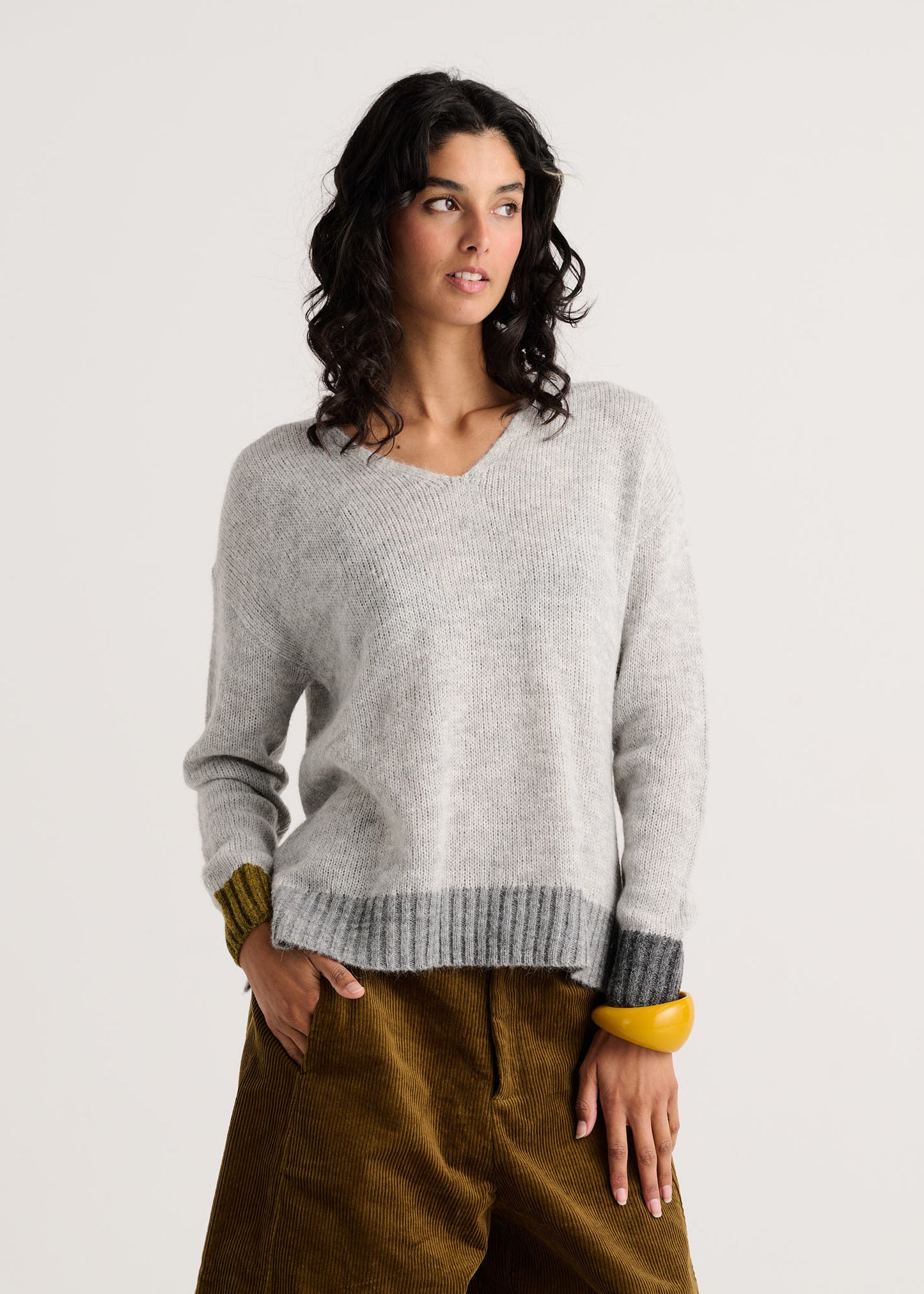 V-Neck Pullover Sweater - Grey