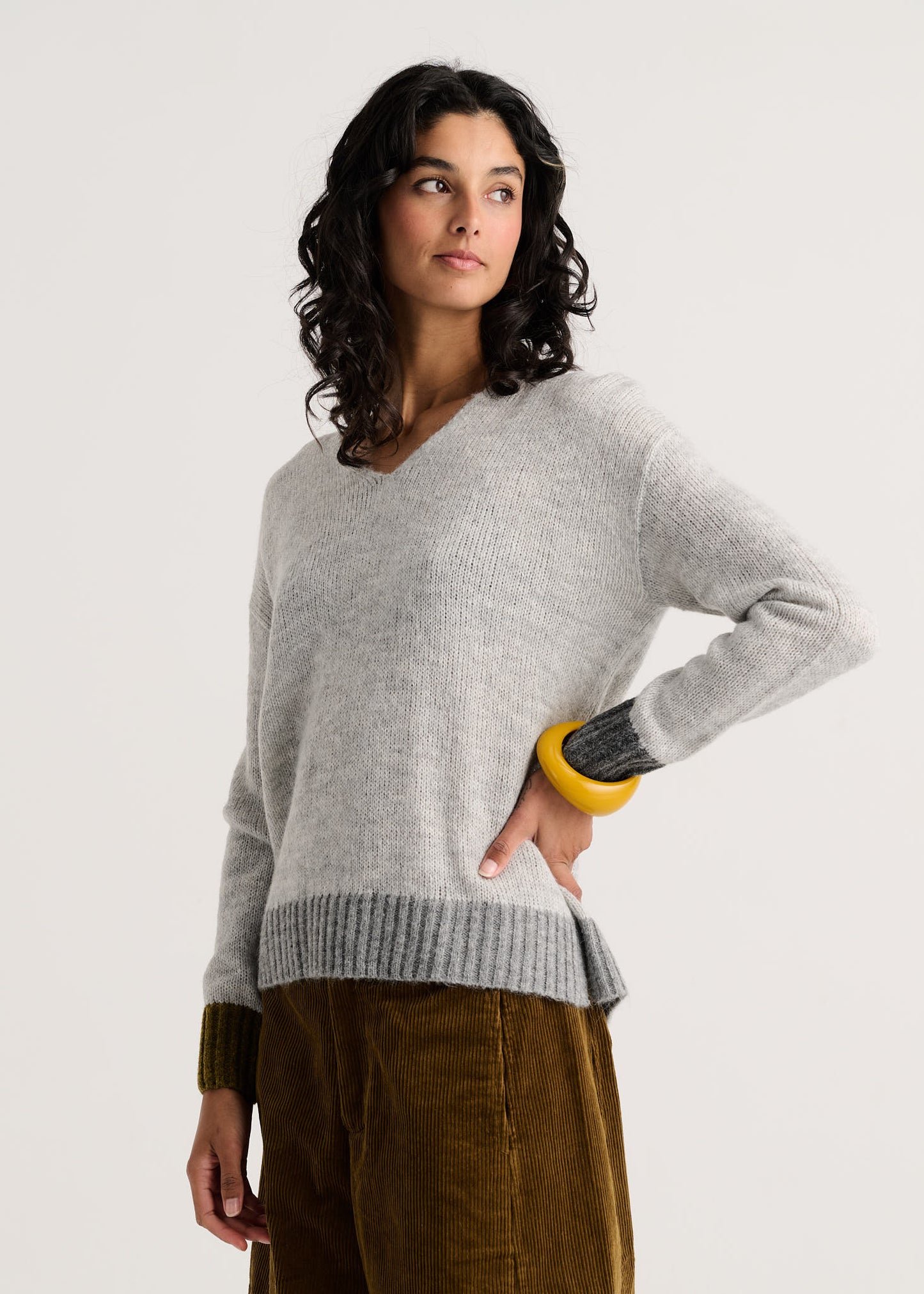 V-Neck Pullover Sweater - Grey