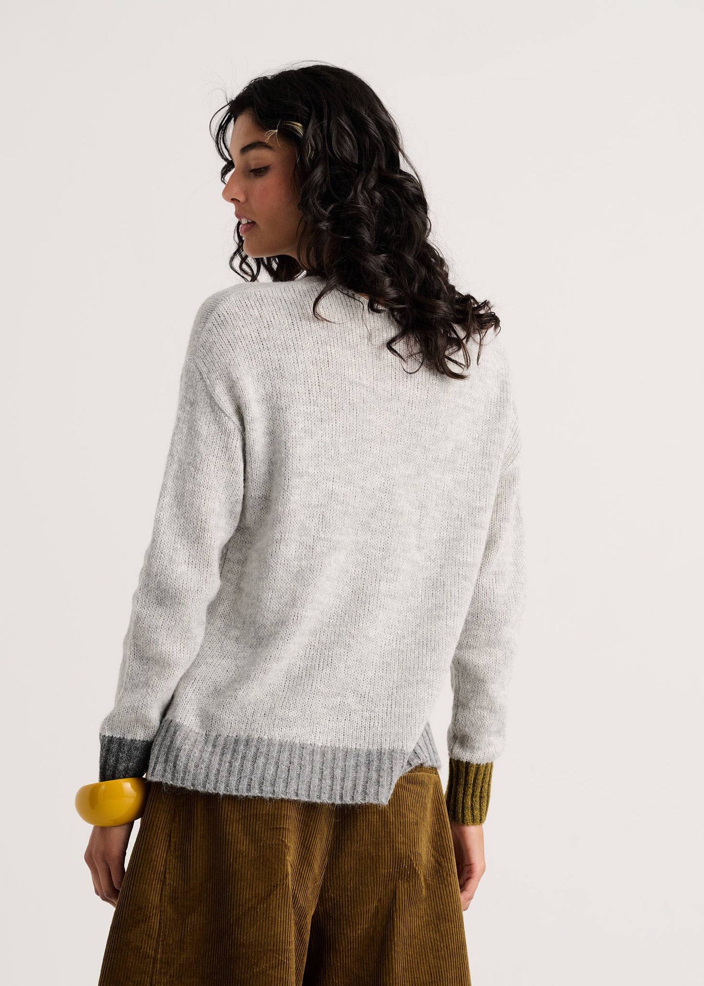 V-Neck Pullover Sweater - Grey