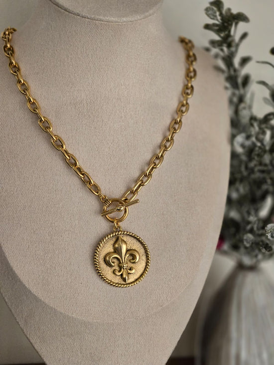 Necklace with Gold Fleur-de-Lis Design Disk