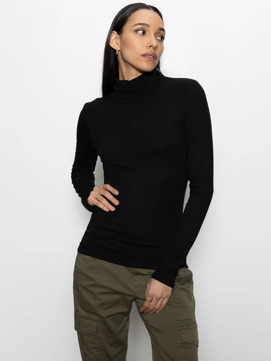 Essential Turtleneck Sweater - Black