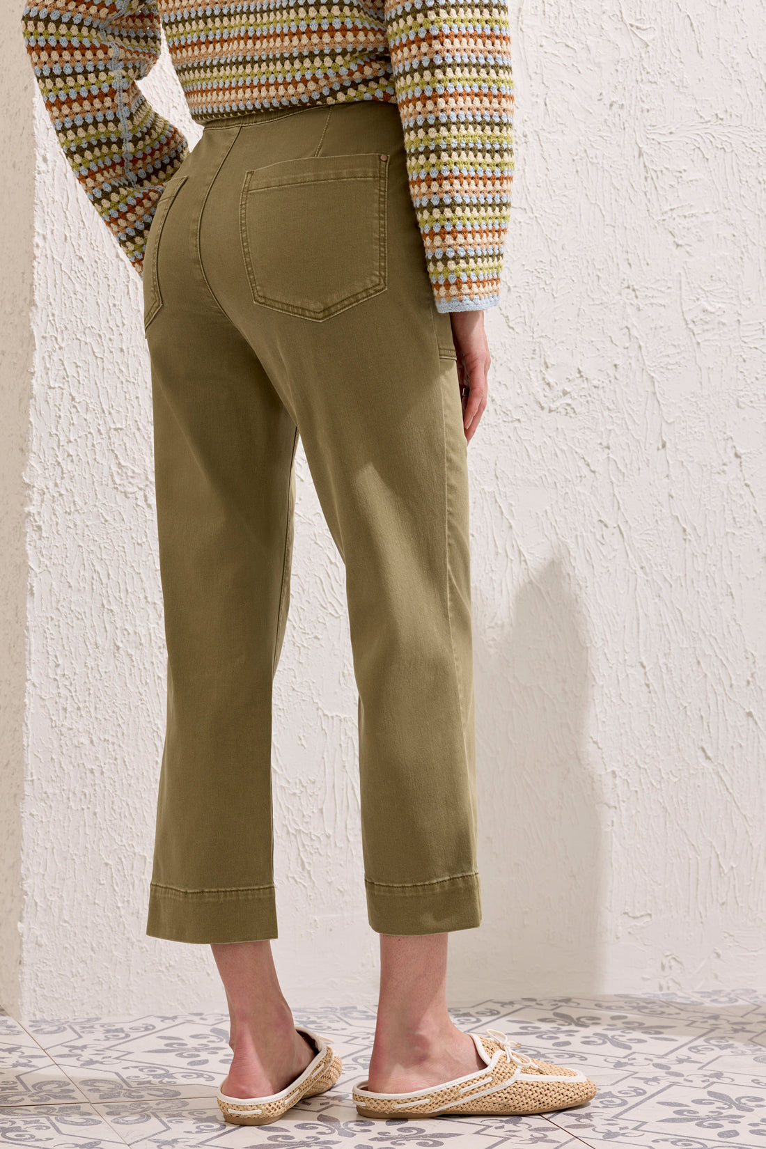 Pull-On Capri Pants - Palm