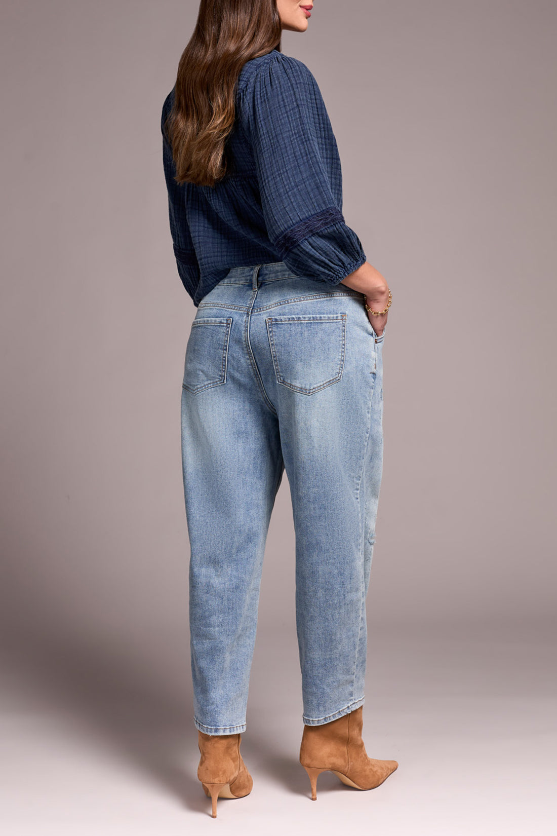 Audrey Distressed Barrel Jeans - Washed Blue