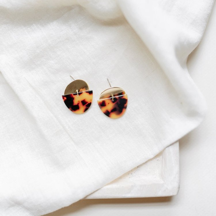 Load image into Gallery viewer, Dune Earring - Tortoise
