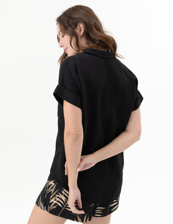 Load image into Gallery viewer, Short Sleeve Top with Front Pockets - Black
