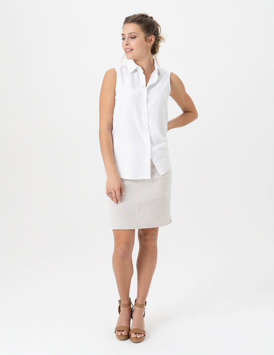 Load image into Gallery viewer, Sleeveless Top with Back Split - White
