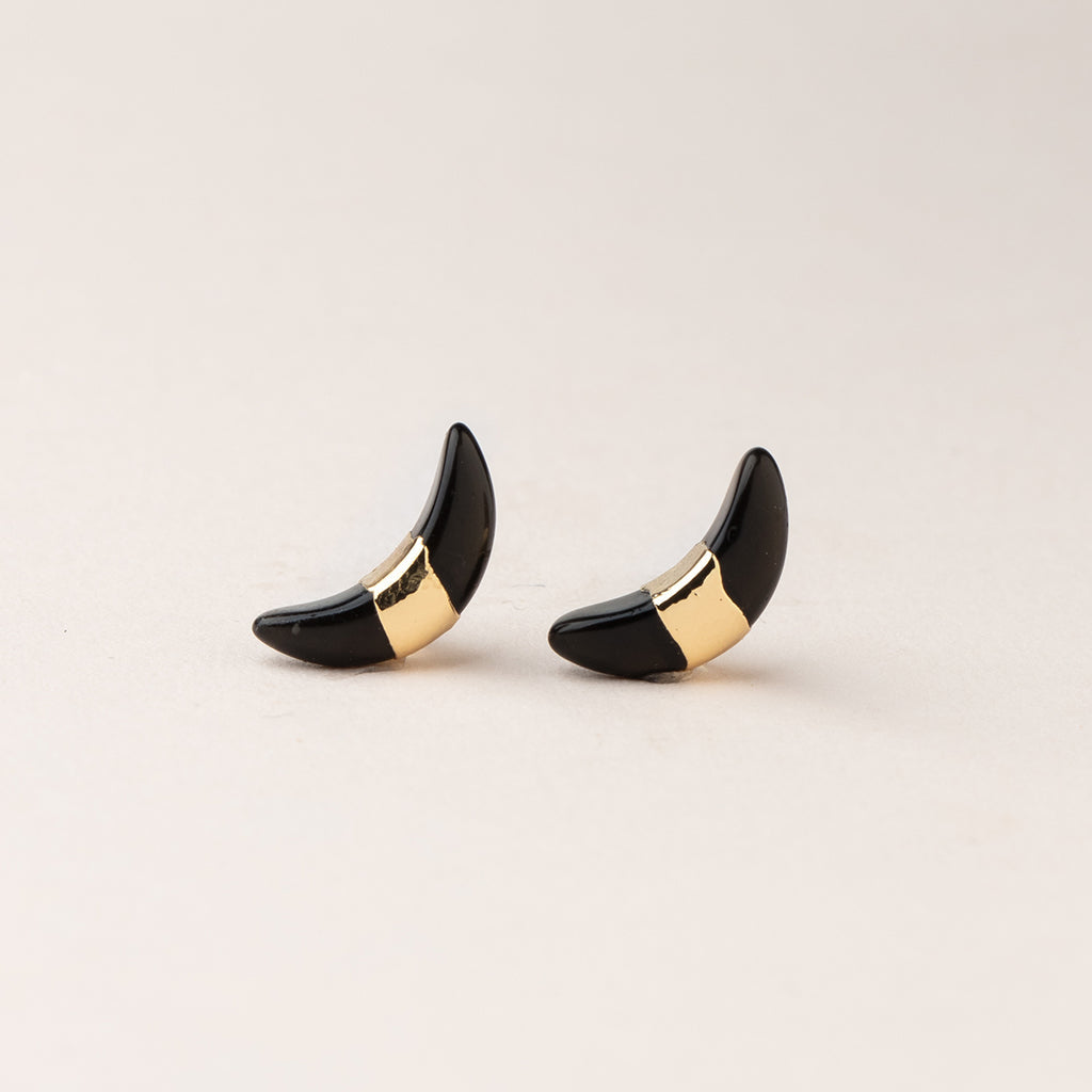 Load image into Gallery viewer, Black Spinel &amp;amp; Gold Crescent Earrings
