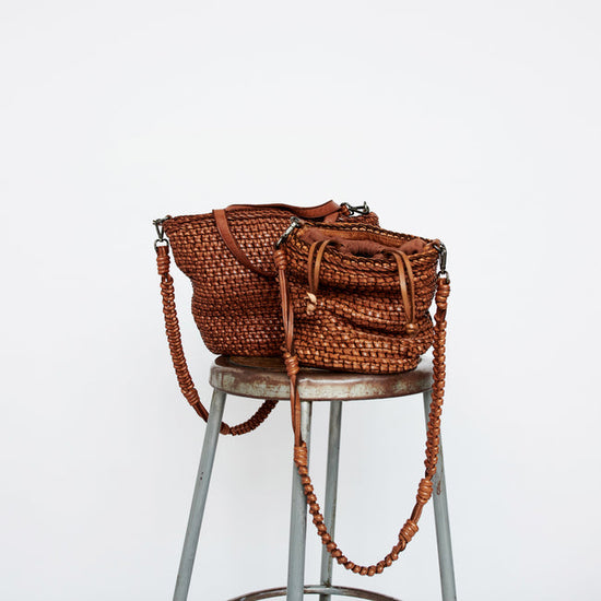 Load image into Gallery viewer, Cate Crossbody - Cognac
