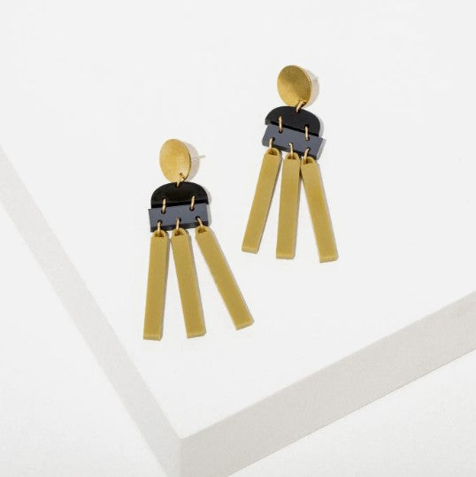 Load image into Gallery viewer, Roxanne Earrings - Sand
