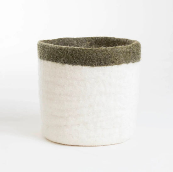 Load image into Gallery viewer, Felt Planter - Olive
